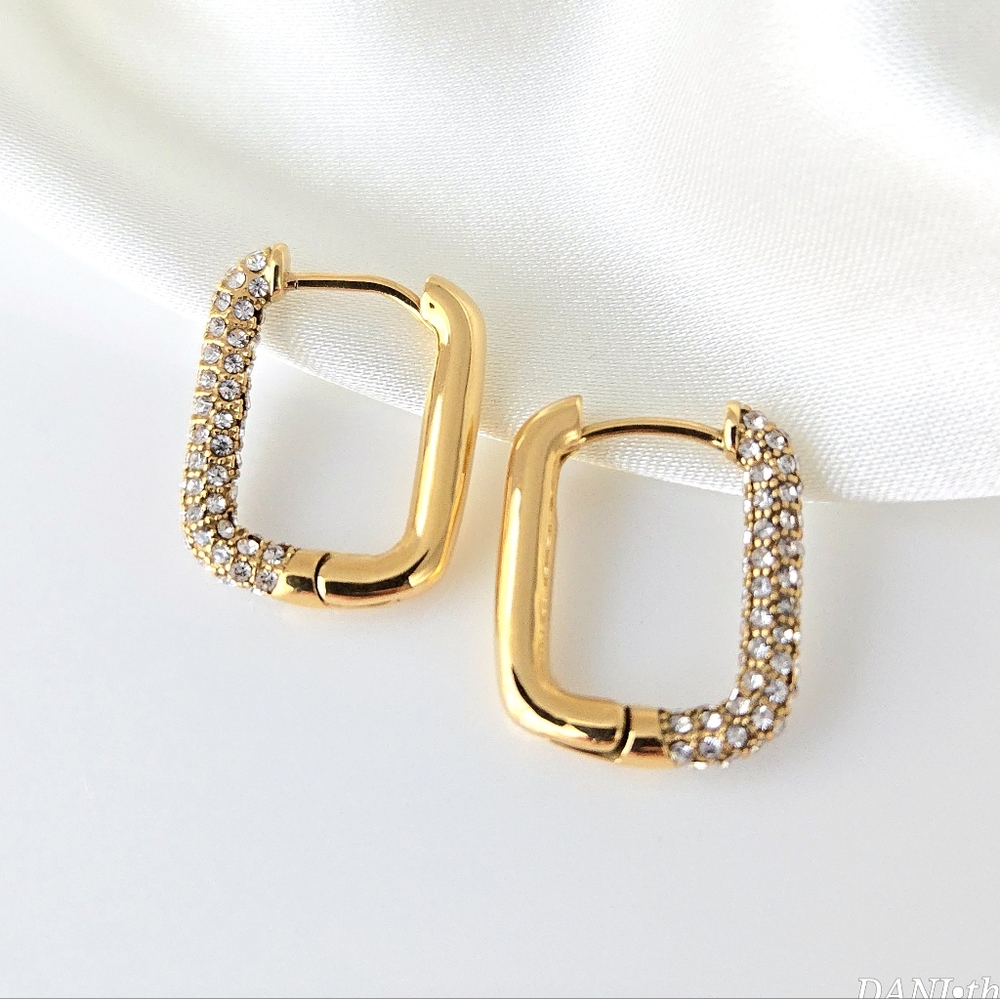 NEW Gold Asymmetric CZ Diamond Rectangle Hoop Earrings - Picture 4 of 8